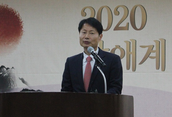 보건복지부 김강립 차관은 7일 서울 여의도 이룸센터에서 열린 ‘2020년 장애계 신년인사회’에 참석, 2020년 장애인복지정책 추진방향을 공유했다.ⓒ에이블뉴스